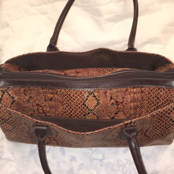 EUC- Bueno snake print bag! - Picture 2 of 4